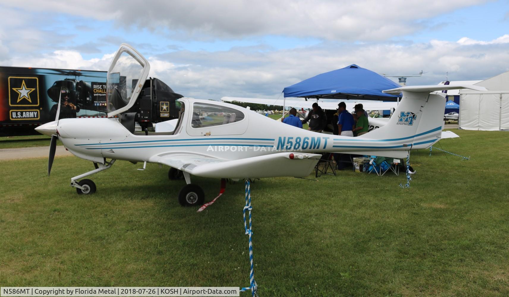 N586MT, Diamond DA-40 Diamond Star C/N 40.962, OSH 2018