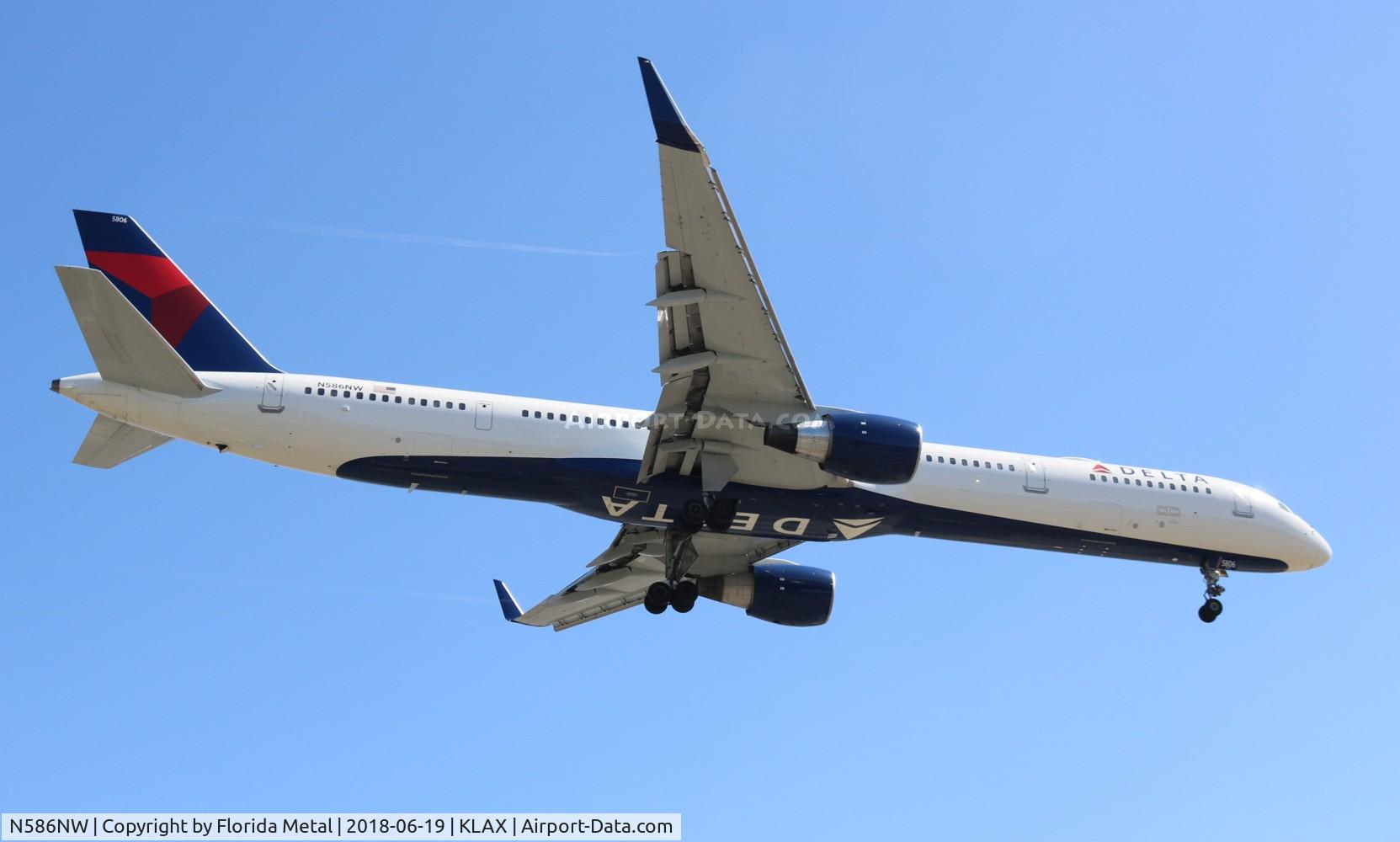 N586NW, 2002 Boeing 757-351 C/N 32987, LAX 2018