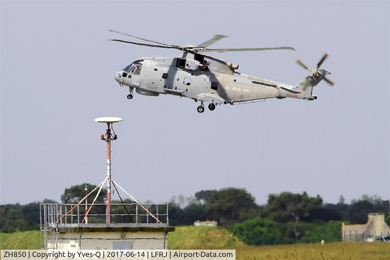 ZH850, 2000 AgustaWestland EH-101 Merlin HM.2 C/N 50125, AgustaWestland EH-101 Merlin HM.2, Landing rwy 26, Landivisiau Naval Air Base (LFRJ) Tiger Meet 2017