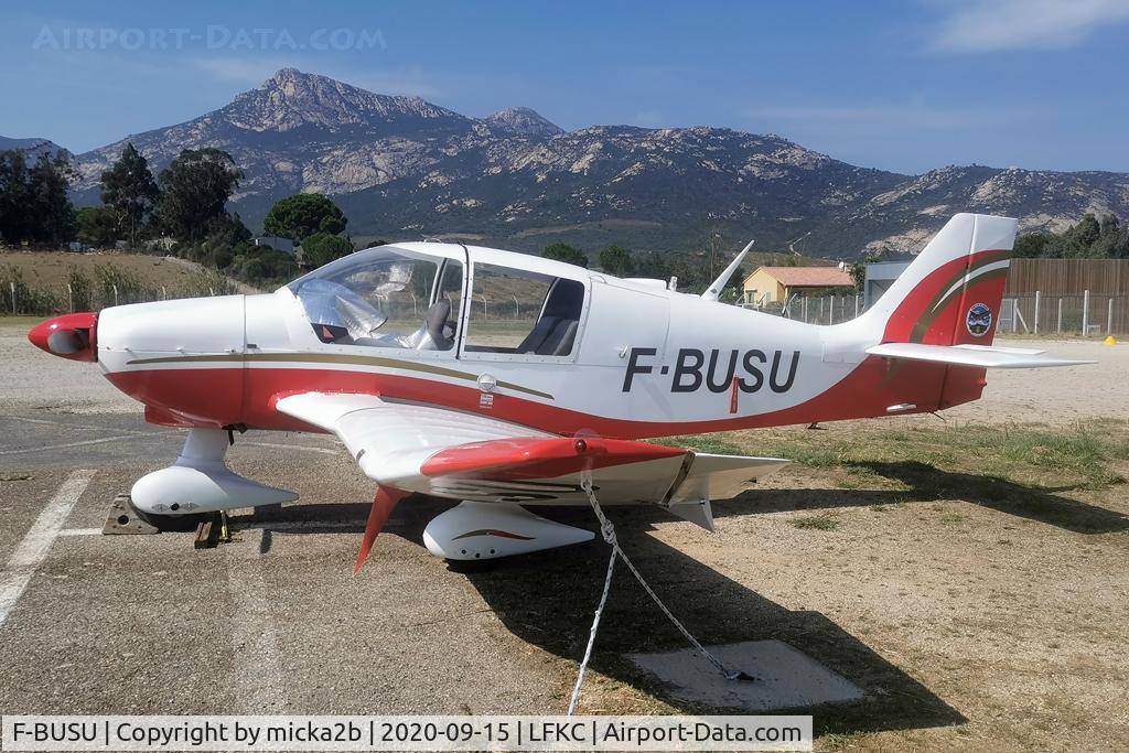 F-BUSU, Robin DR-400-180 Regent C/N 881, Parked. Crashed at 27th may in Laloubère, injured crew.