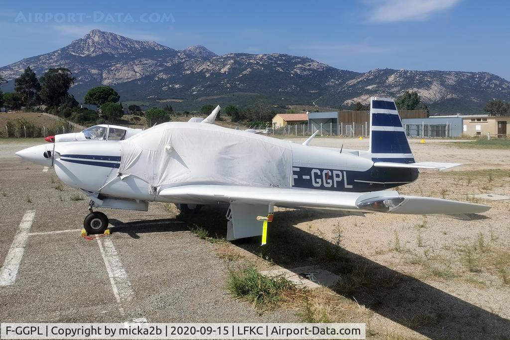 F-GGPL, Mooney M20R Ovation C/N 24-1632, Parked