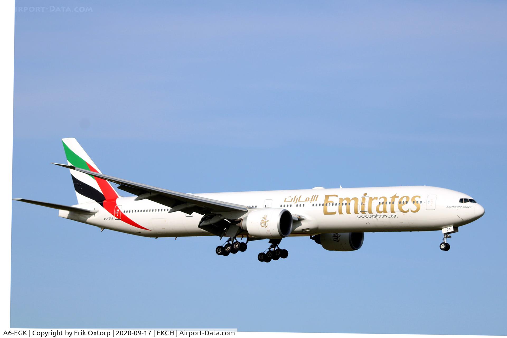 A6-EGK, 2011 Boeing 777-31H/ER C/N 41071, A6-EGK landing rw 04R