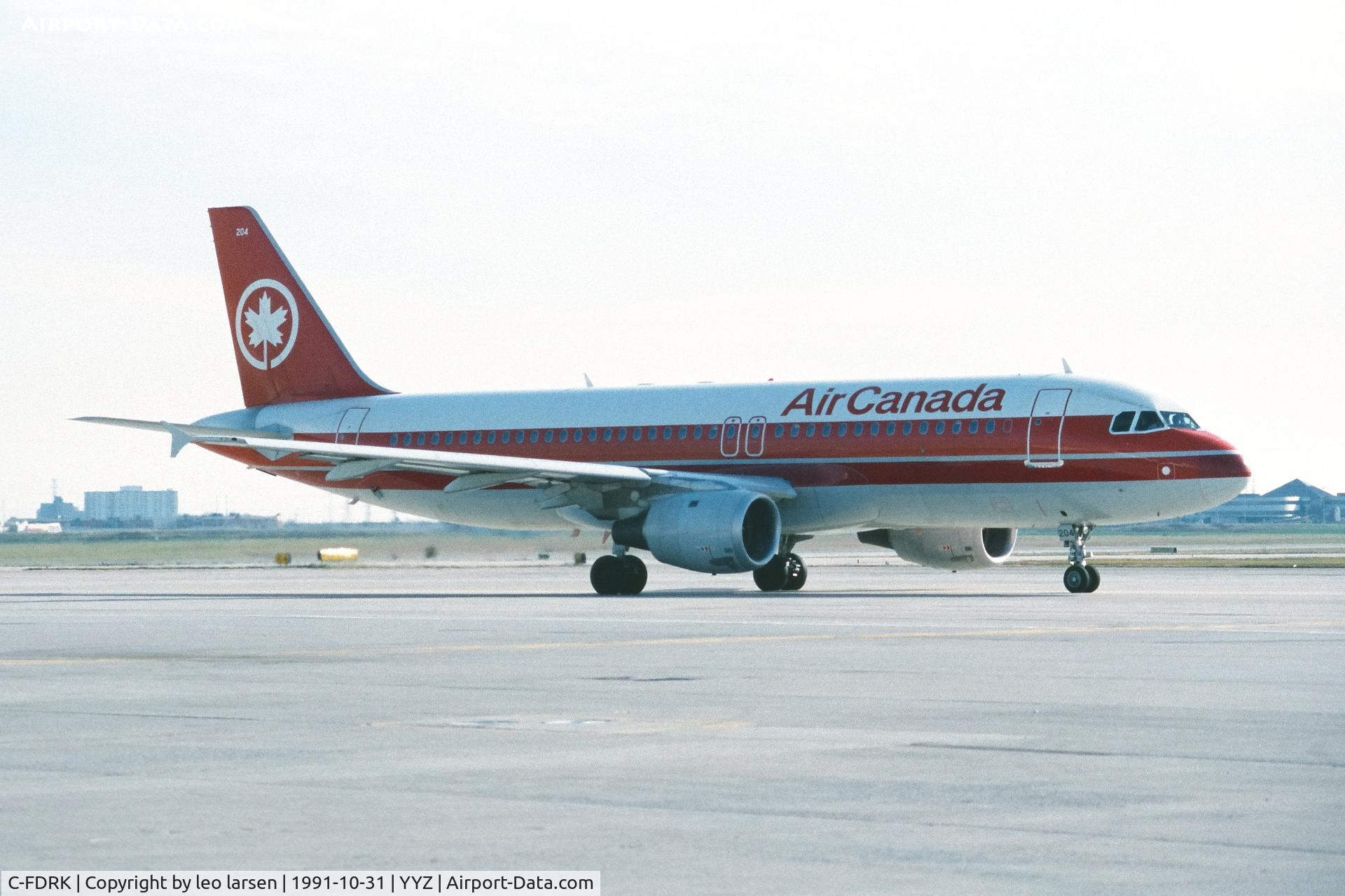 C-FDRK, 1990 Airbus A320-211 C/N 084, Toronto 31.10.1991