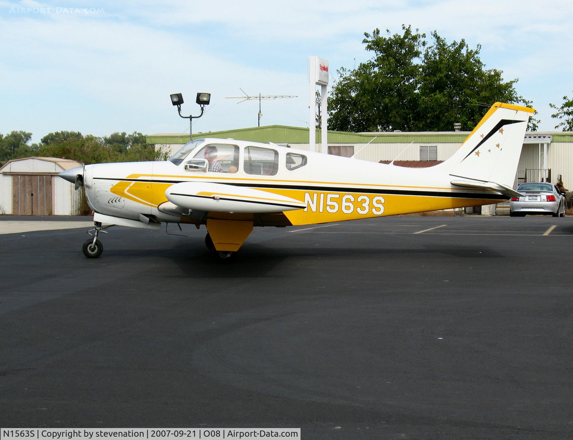 N1563S, 1962 Beech 35-B33 Debonair C/N CD-524, 1962 Beech 35-B33 Bonanza visiting from Santa Rosa, CA @ Colusa County Airport, CA
