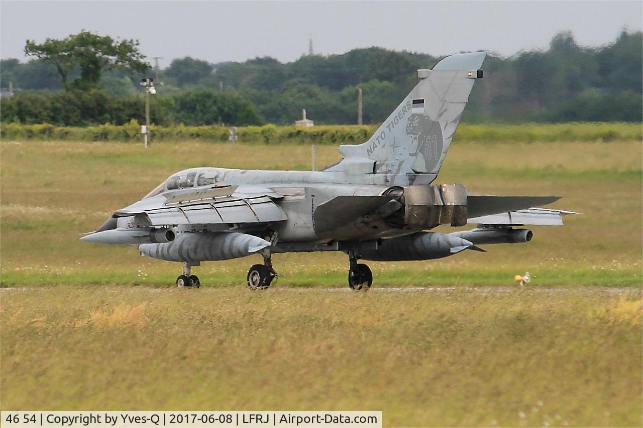 46 54, Panavia Tornado ECR C/N 898/GS287/4354, Panavia Tornado ECR, Reverse thrust landing rwy 26, Landivisiau Naval Air Base (LFRJ) Tiger Meet 2017