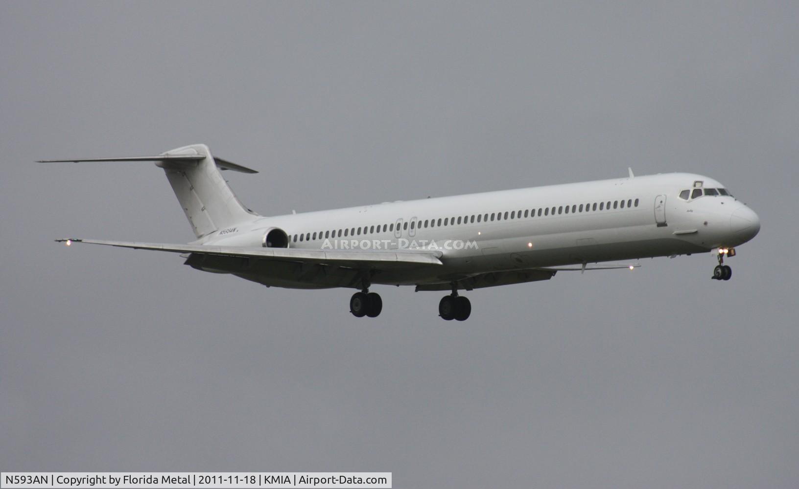 N593AN, 1993 McDonnell Douglas MD-83 (DC-9-83) C/N 53093, MIA 2011