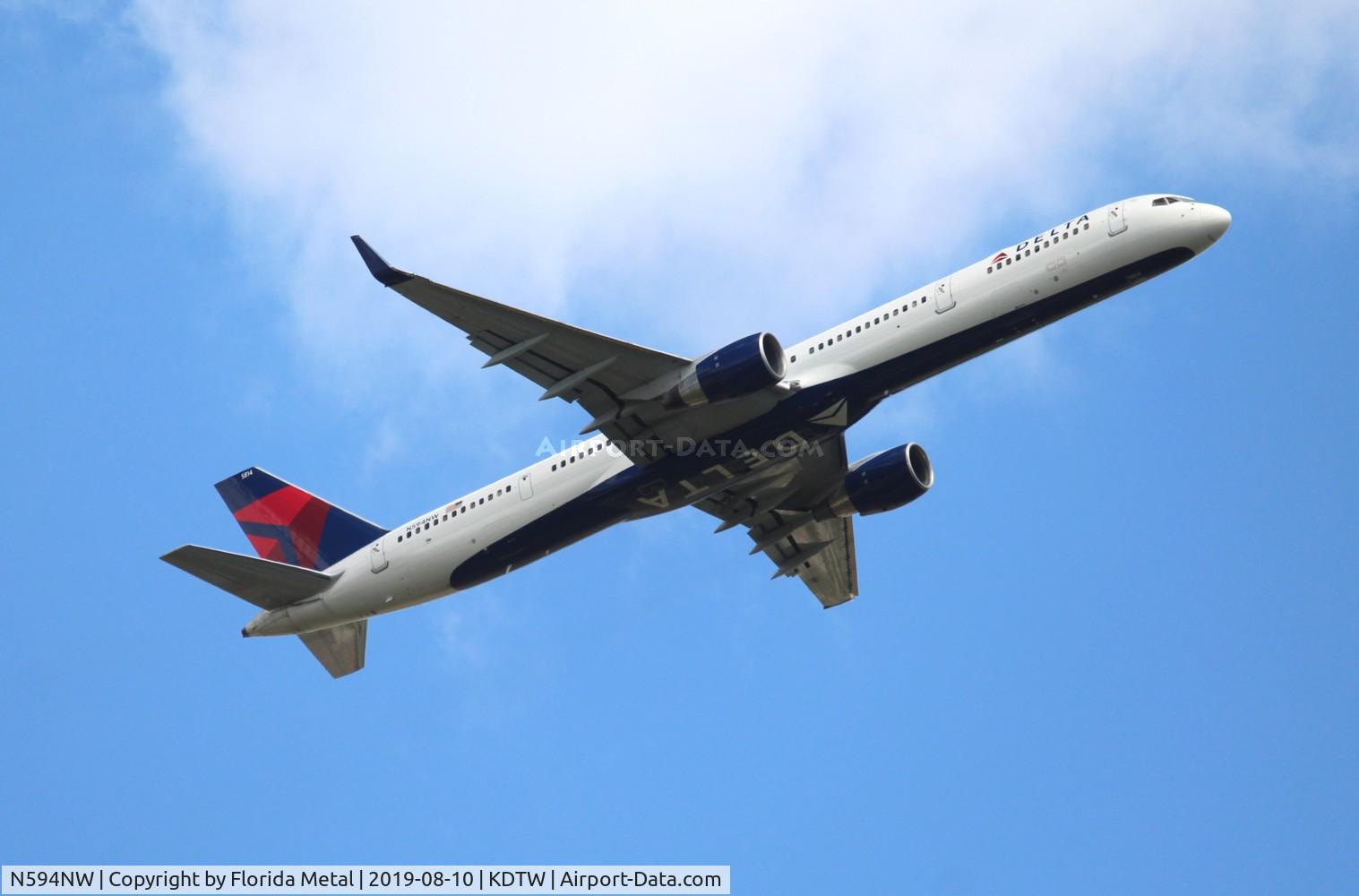 N594NW, 2003 Boeing 757-351 C/N 32994, DTW 2019