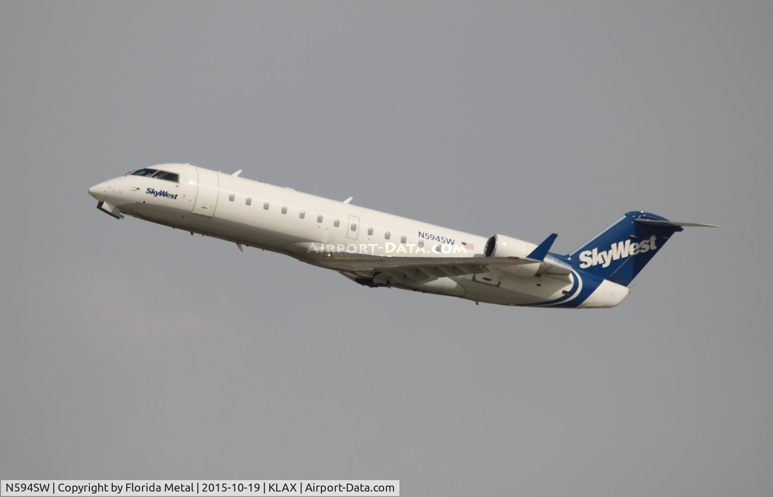 N594SW, 1999 Bombardier CRJ-100ER (CL-600-2B19) C/N 7285, LAX 2015