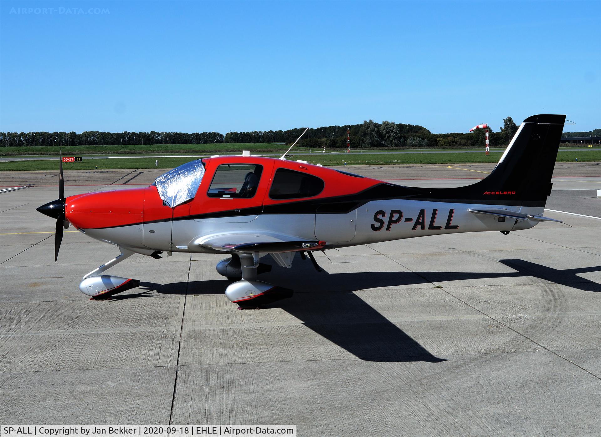 SP-ALL, Cirrus SR-22T G5-GTS C/N 0968, Lelystas Airport