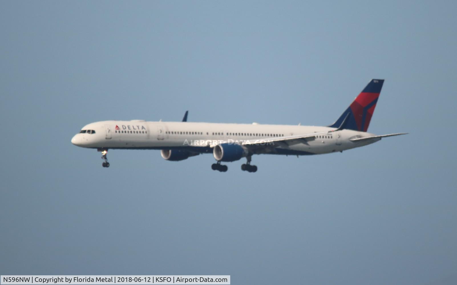 N596NW, 2003 Boeing 757-351 C/N 32996, SFO 2018