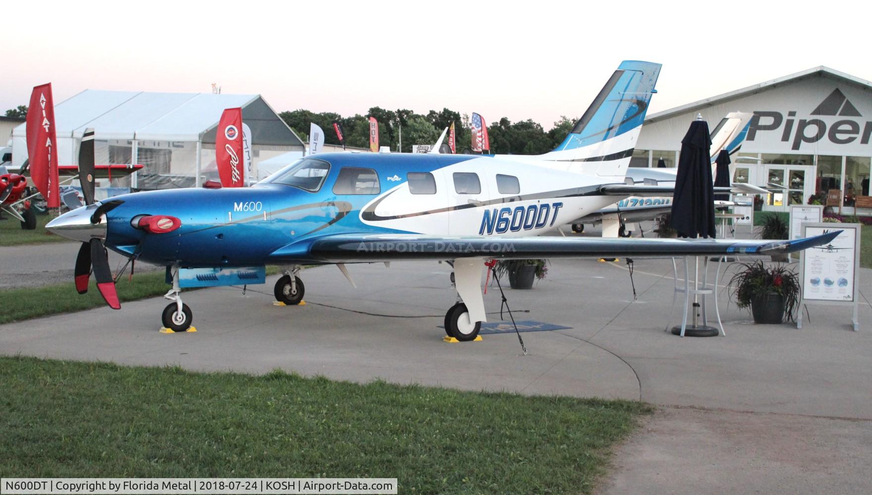 N600DT, 2018 Piper PA-46-600TP C/N 4698068, OSH 2018