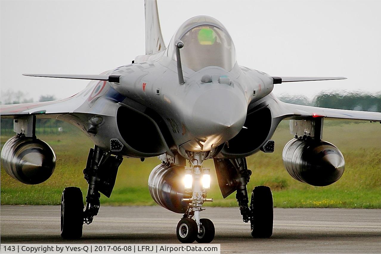 143, 2013 Dassault Rafale C C/N 143, Dassault Rafale C, Taxiing to flight line, Landivisiau Naval Air Base (LFRJ) Tiger Meet 2017