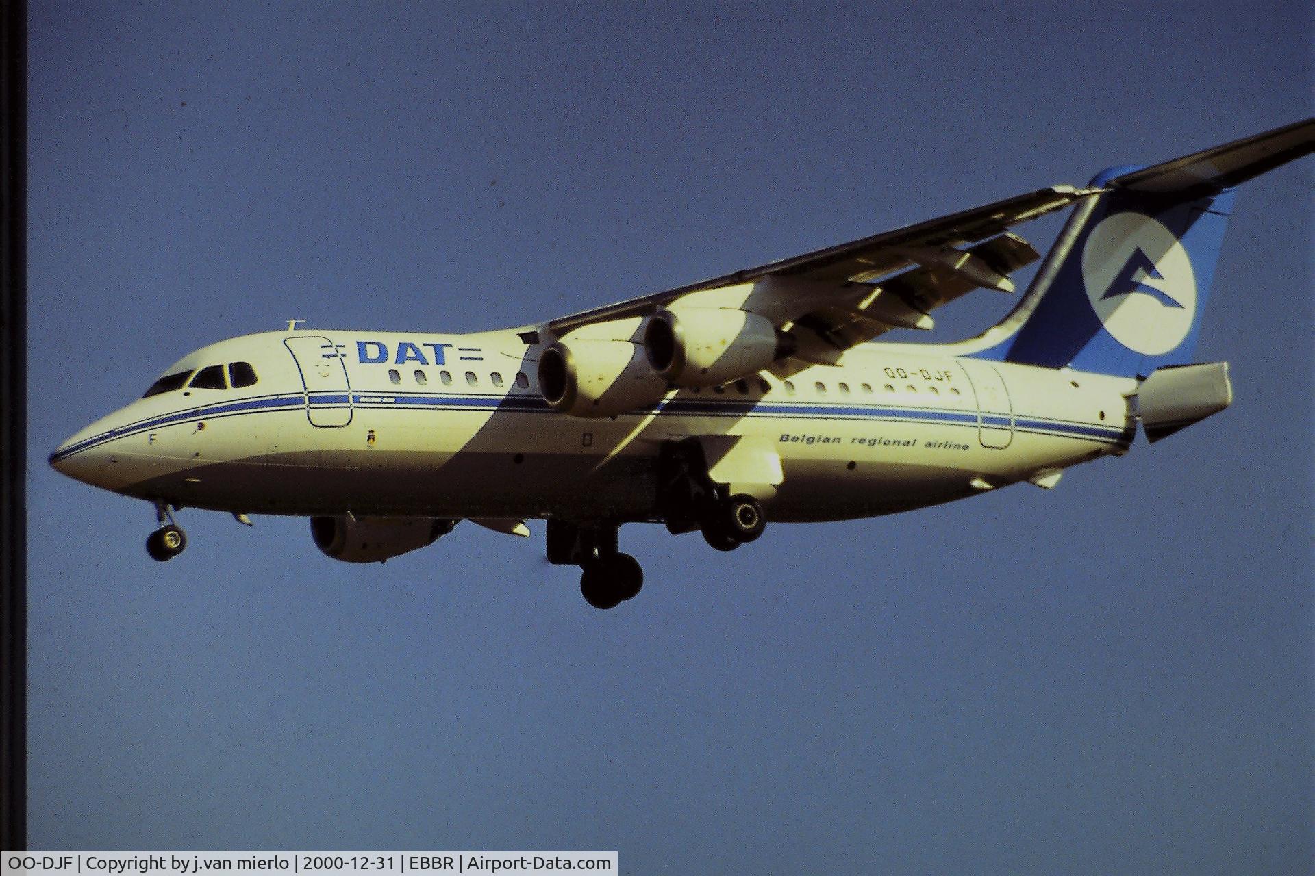 OO-DJF, 1990 British Aerospace BAe.146-200 C/N E2167, Landing 25l scan slide