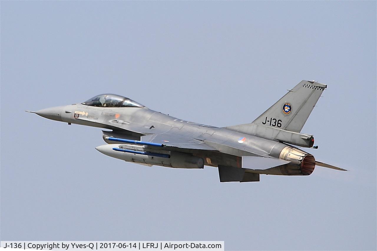 J-136, Fokker F-16AM Fighting Falcon C/N 6D-126, Fokker F-16AM Fighting Falcon, Climbing from rwy 08, Landivisiau Naval Air Base (LFRJ) Tiger Meet 2017