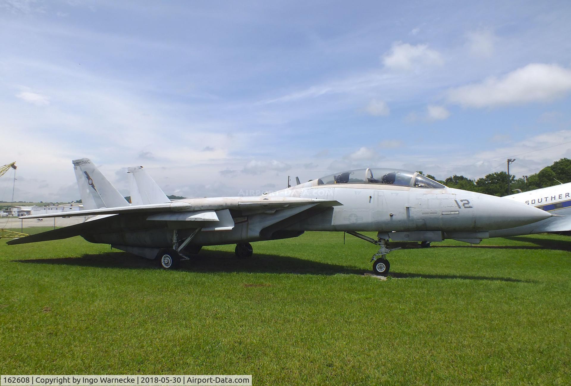 162608, Grumman F-14A Tomcat C/N 530, Grumman F-14A Tomcat at the Southern Museum of Flight, Birmingham AL