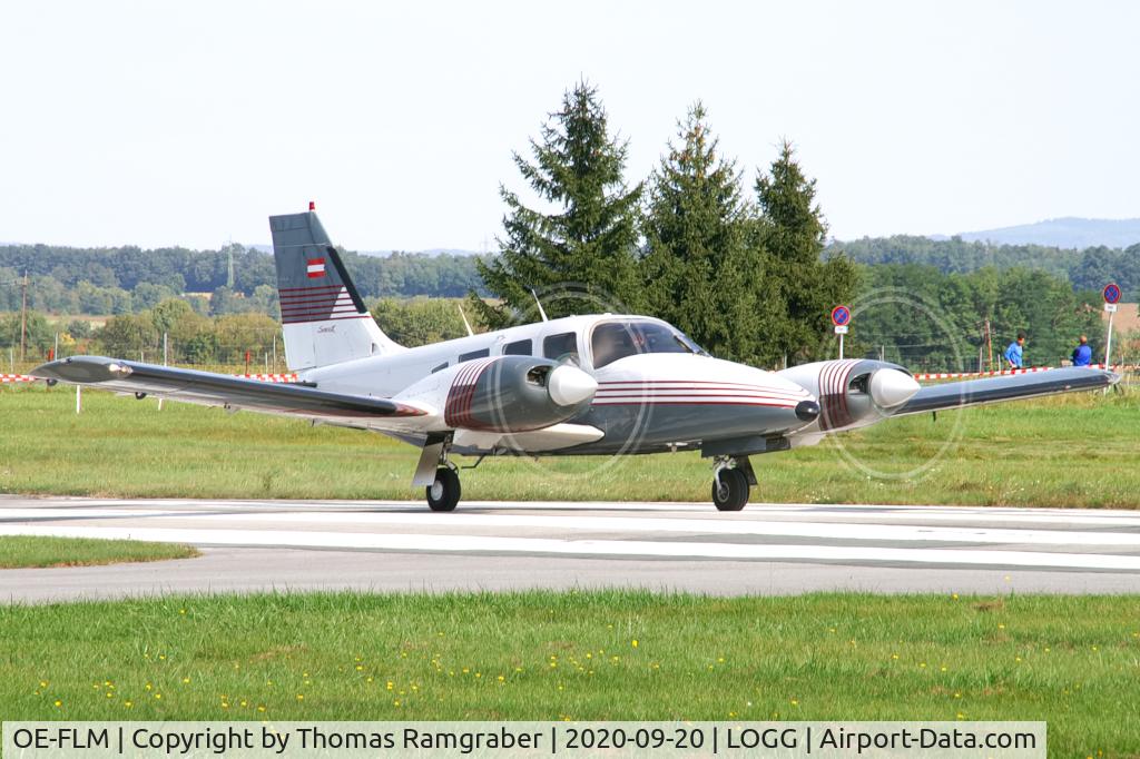 OE-FLM, Piper PA-34-220T Seneca III C/N 34-33091, Punitz Flugbetrieb Piper PA-34-220T Seneca III