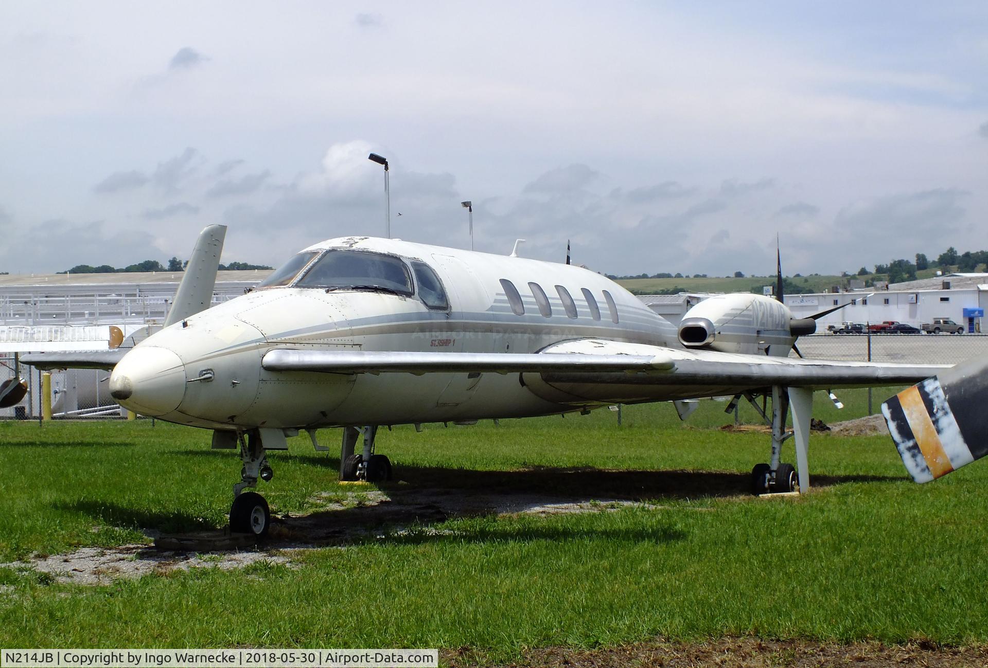 N214JB, 1990 Beech 2000 Starship C/N NC-14, Beechcraft 2000 Starship at the Southern Museum of Flight, Birmingham AL