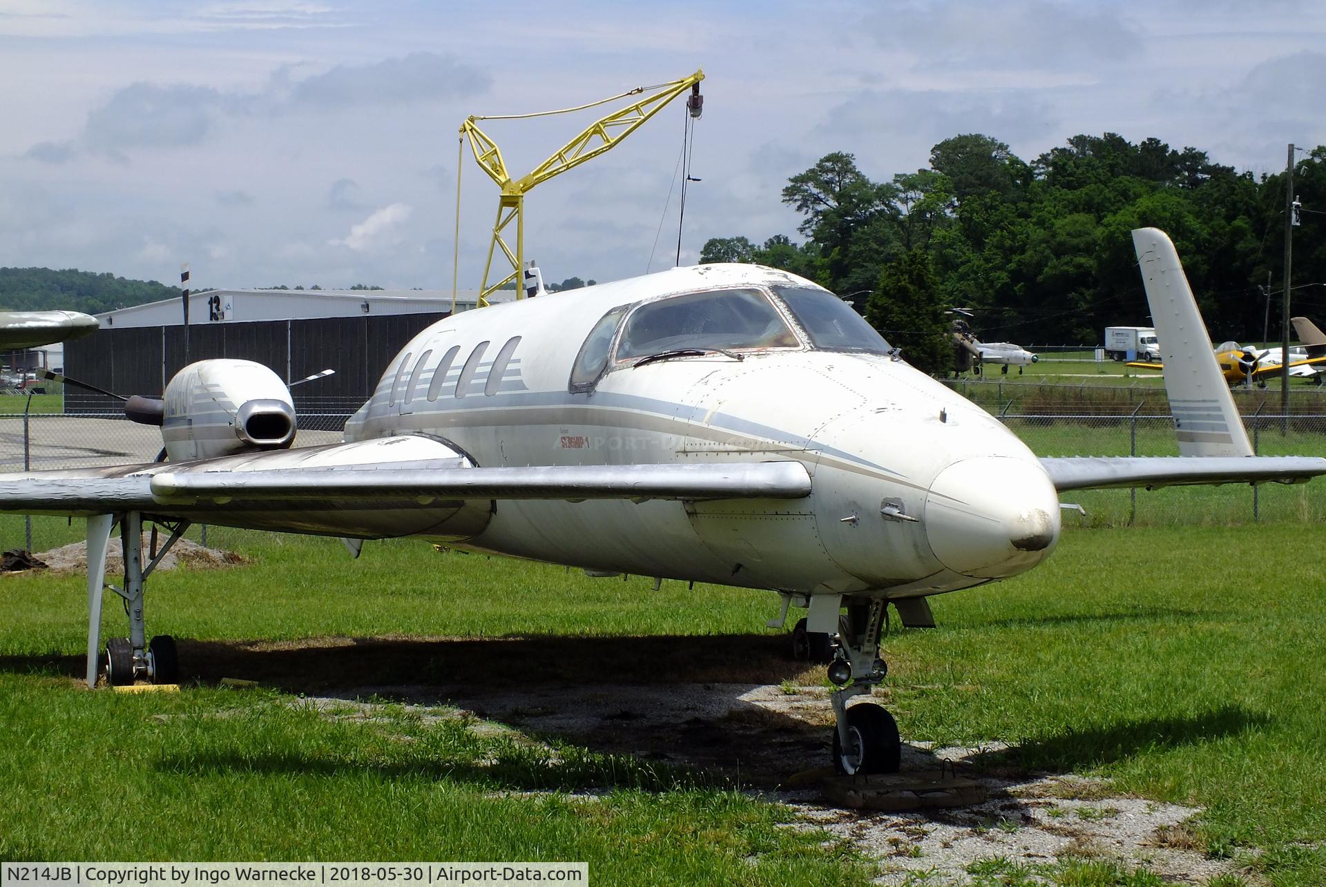 N214JB, 1990 Beech 2000 Starship C/N NC-14, Beechcraft 2000 Starship at the Southern Museum of Flight, Birmingham AL
