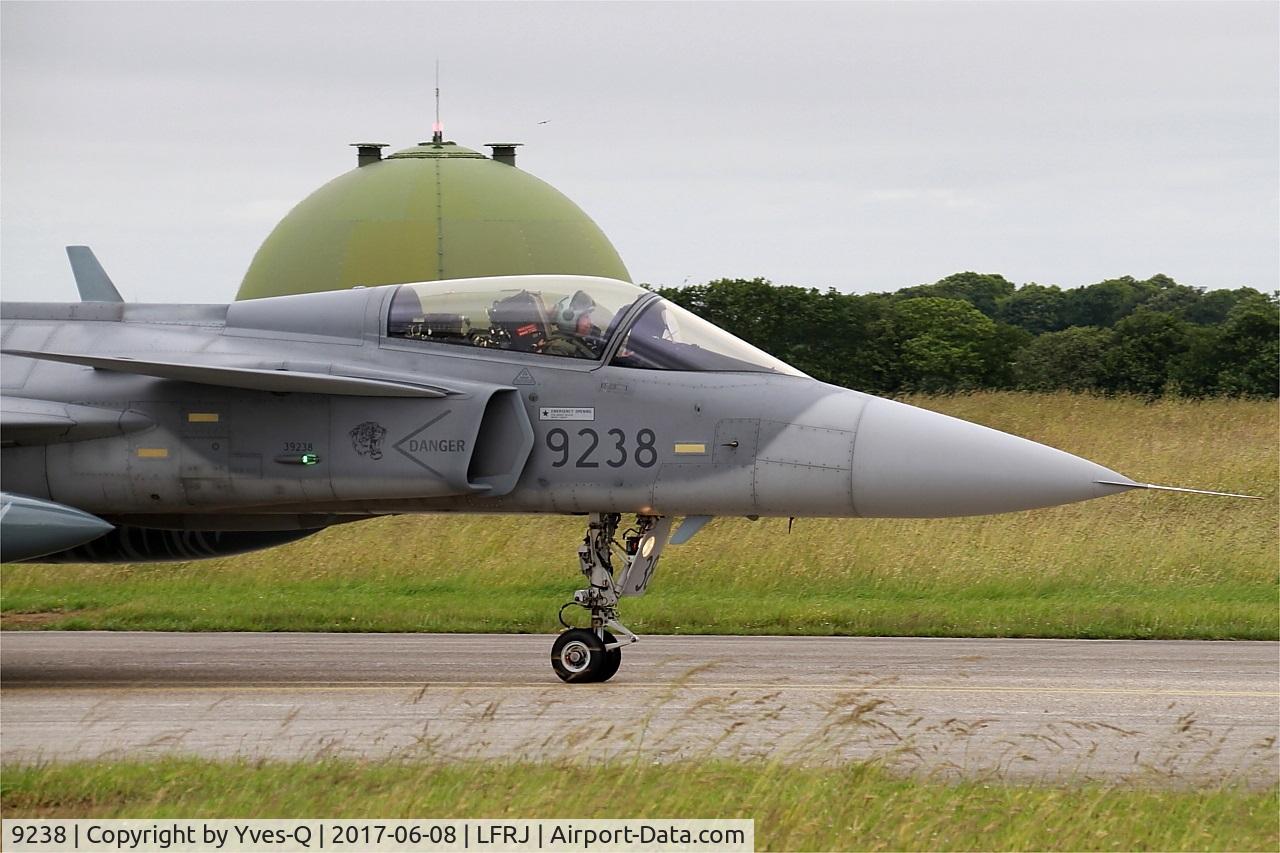 9238, Saab JAS-39C Gripen C/N 39238, Saab JAS-39C Gripen, Taxiing to flight line, Landivisiau Naval Air Base (LFRJ) Tiger Meet 2017