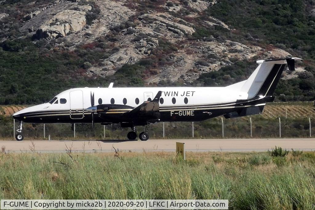 F-GUME, 1999 Beech 1900D C/N UE-371, Take off