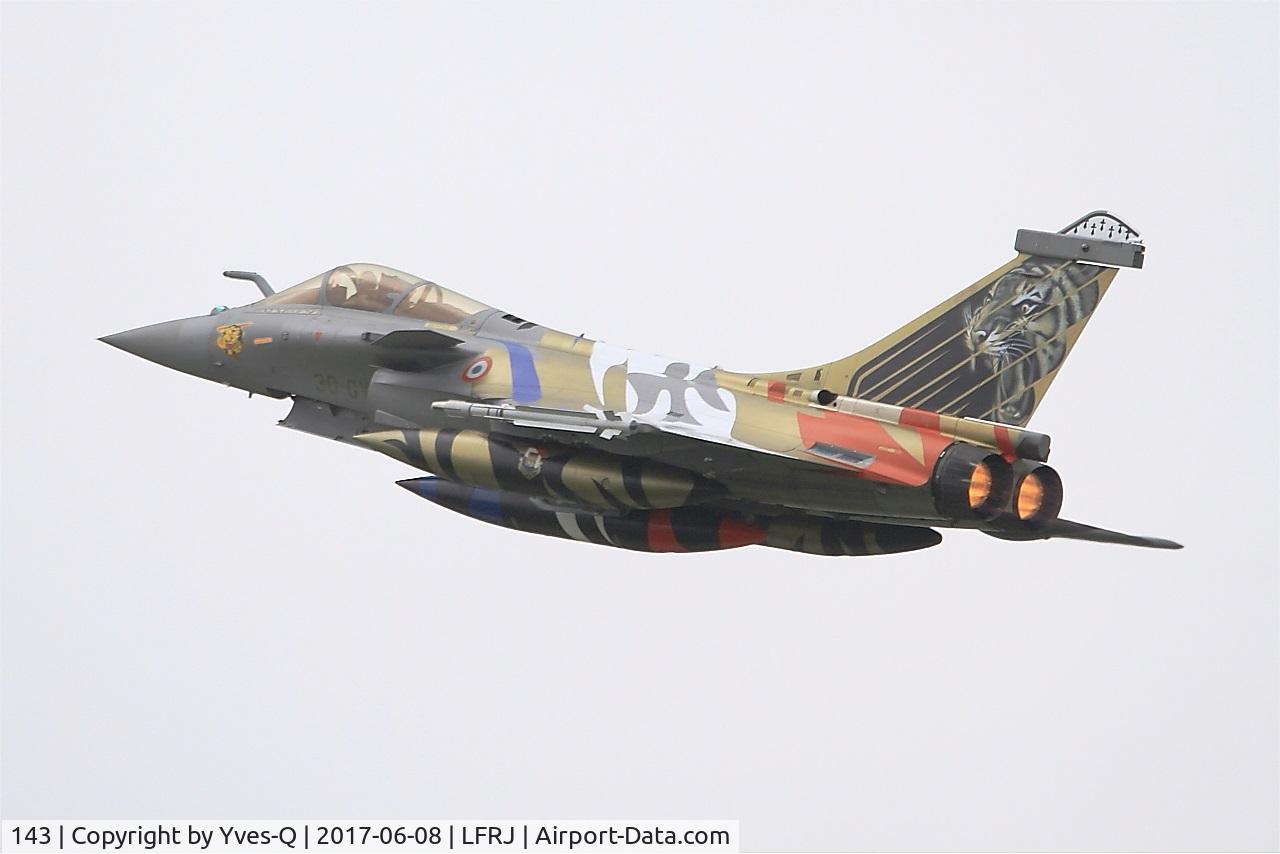 143, 2013 Dassault Rafale C C/N 143, Dassault Rafale C, Climbing from rwy 26, Landivisiau Naval Air Base (LFRJ) Tiger Meet 2017