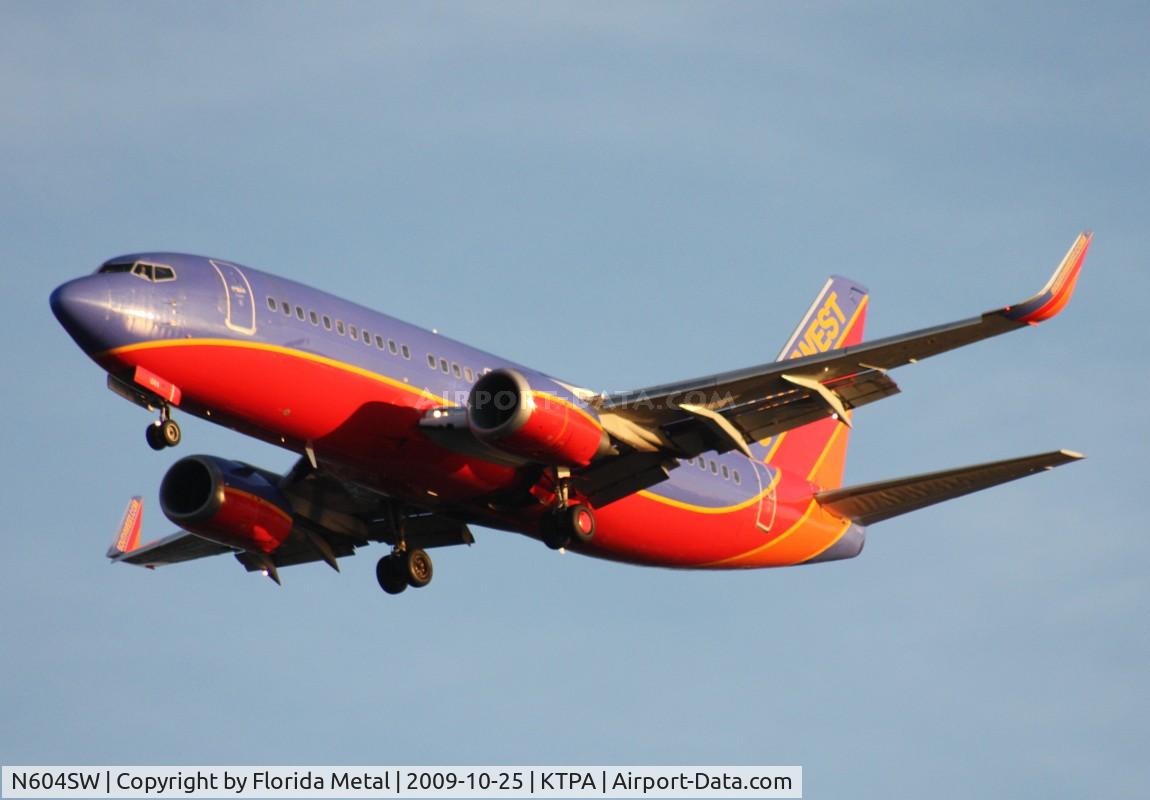 N604SW, 1995 Boeing 737-3H4 C/N 27955, TPA 2009