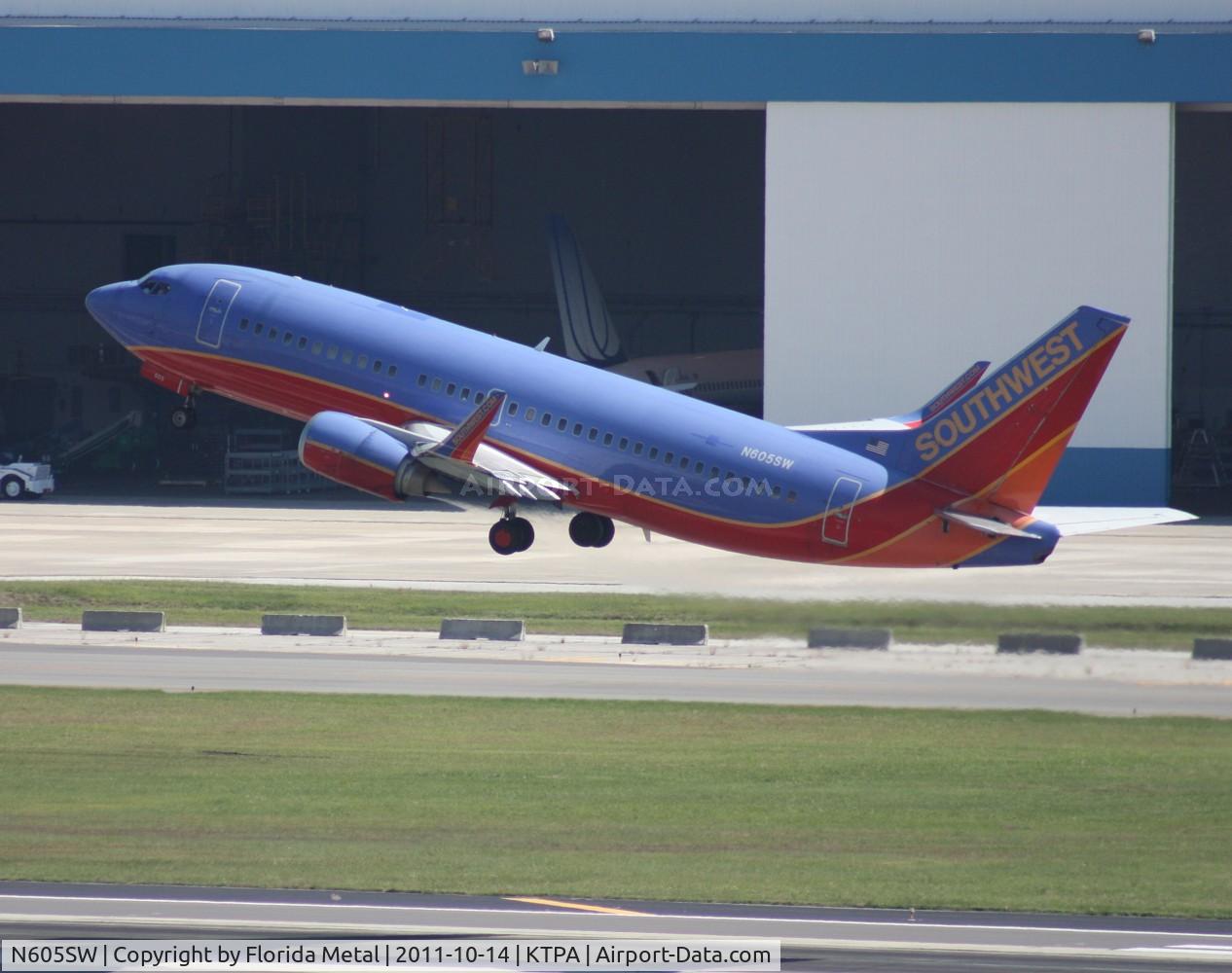 N605SW, 1995 Boeing 737-3H4 C/N 27956, TPA 2011