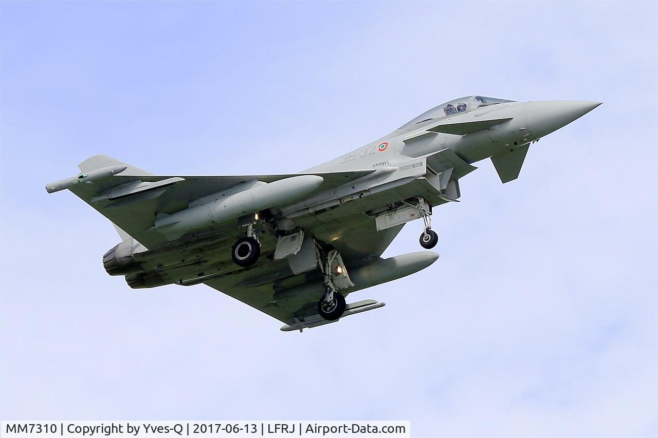 MM7310, Eurofighter EF-2000 Typhoon S C/N IS042, Eurofighter EF-2000 Typhoon S, Short approach rwy 08, Landivisiau Naval Air Base (LFRJ) Tiger Meet 2017