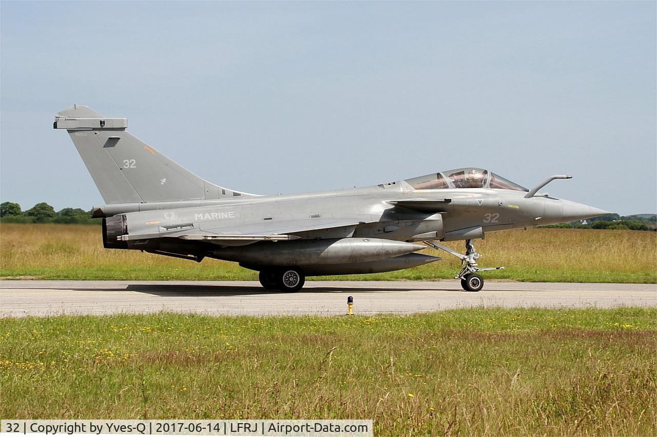 32, Dassault Rafale M C/N 32, Dassault Rafale M, Taxiing to flight line, Landivisiau Naval Air Base (LFRJ) Tiger Meet 2017