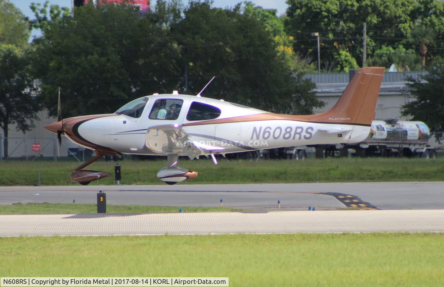 N608RS, 2015 Cirrus SR22 Platinum C/N 4275, ORL 2017