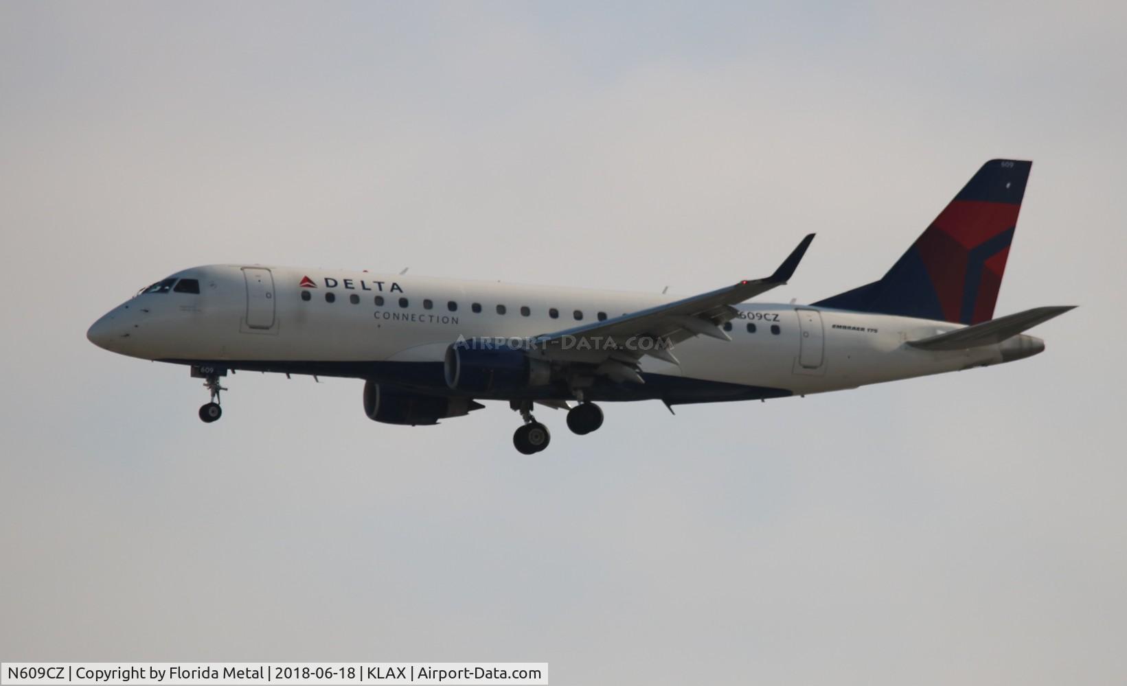 N609CZ, 2007 Embraer 175LR (ERJ-170-200LR) C/N 17000197, LAX 2018