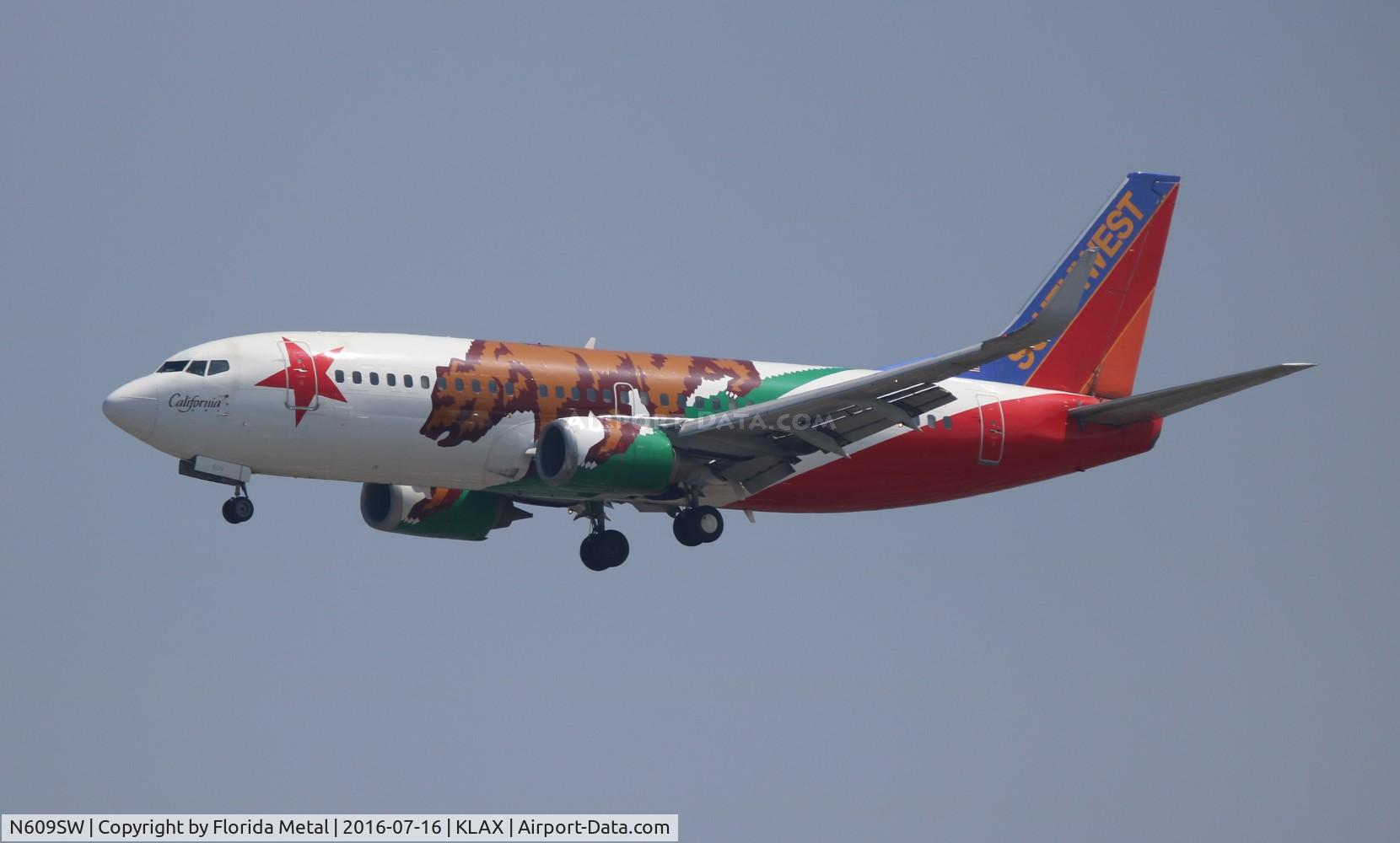 N609SW, 1995 Boeing 737-3H4 C/N 27929, LAX 2016