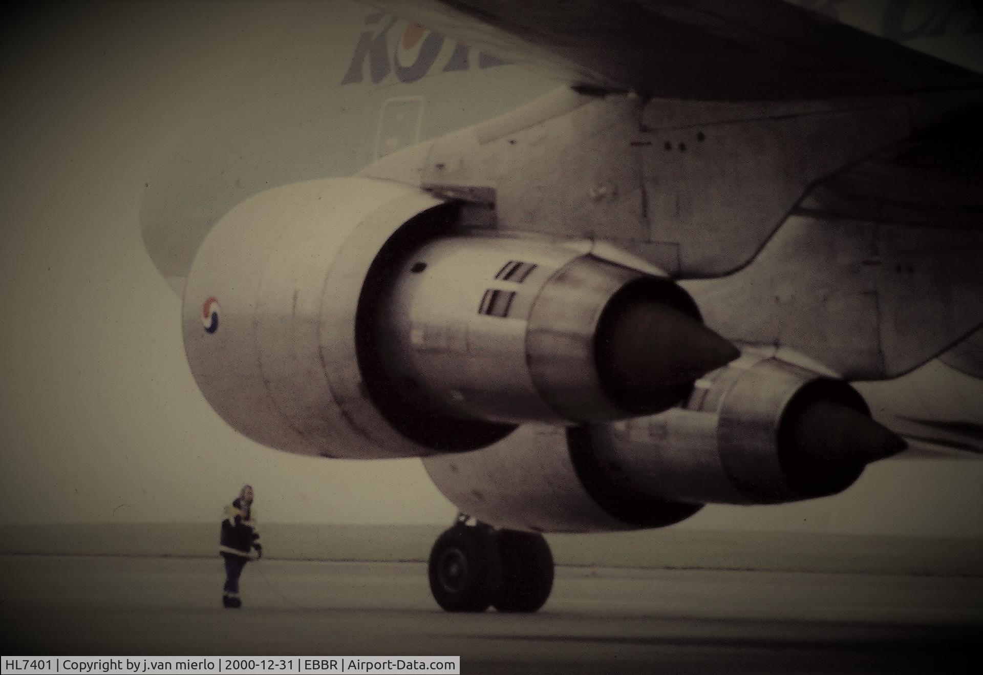 HL7401, 1980 Boeing 747-249F C/N 22245, Ready for departure  Brucargo scan/slide