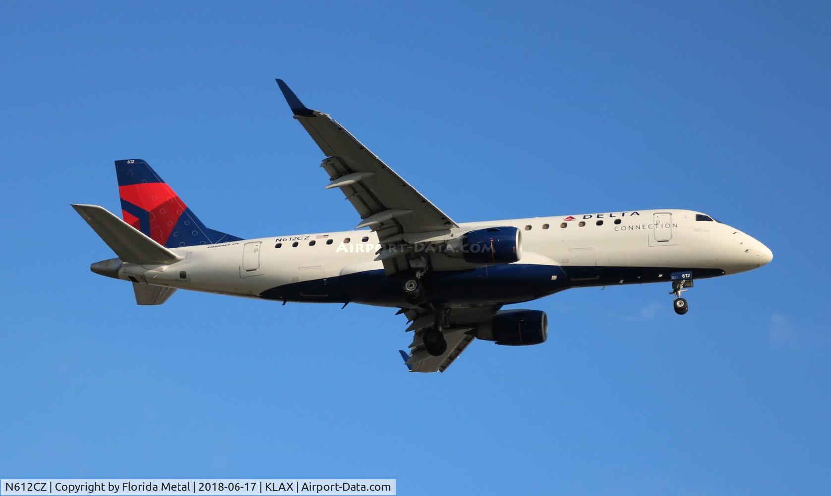 N612CZ, 2007 Embraer 175LR (ERJ-170-200LR) C/N 17000201, LAX 2018