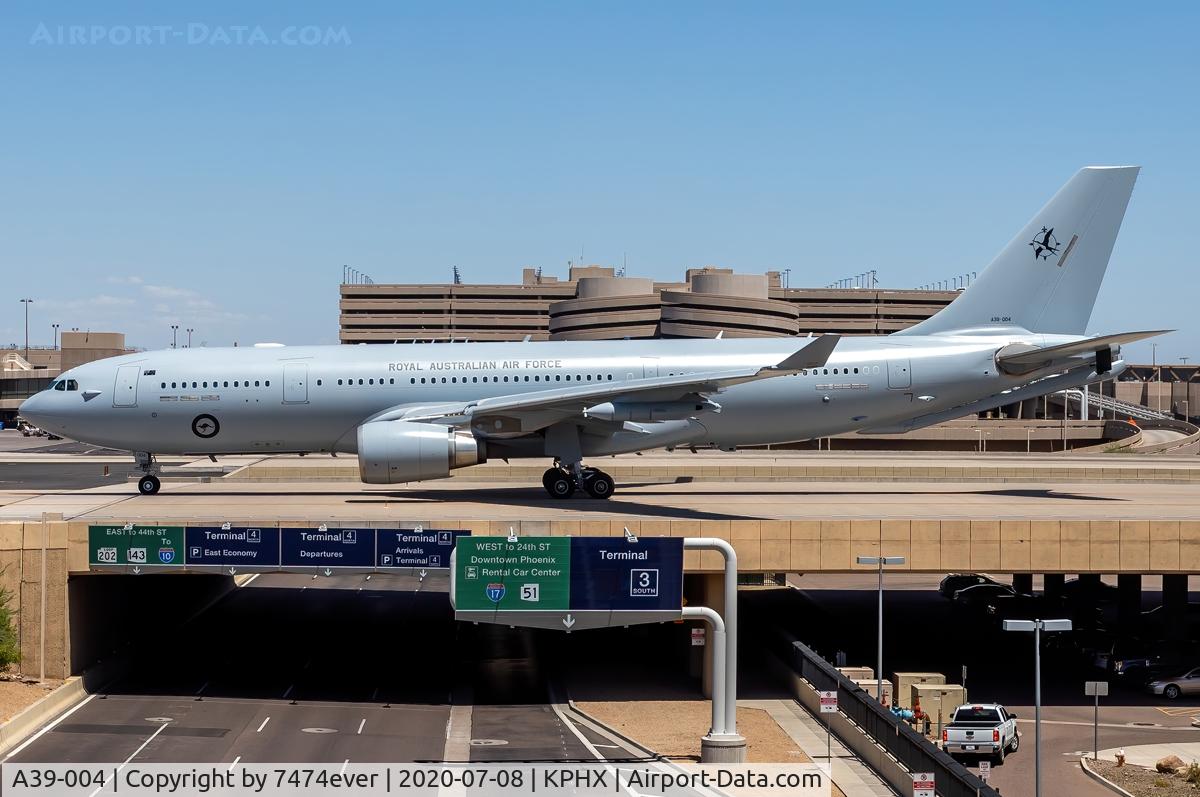 A39-004, 2010 Airbus A330-203/MRTT C/N 1036, ASY592