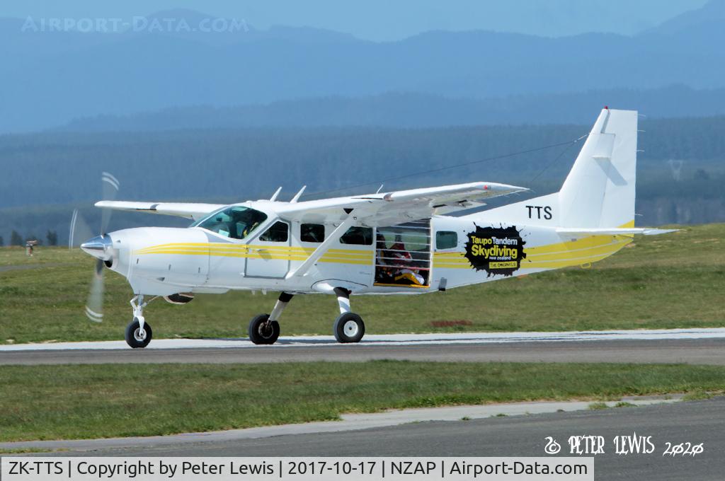 ZK-TTS, 2004 Cessna 208 Caravan I C/N 20800373, Tandem Skydiving (2002) Ltd., Taupo