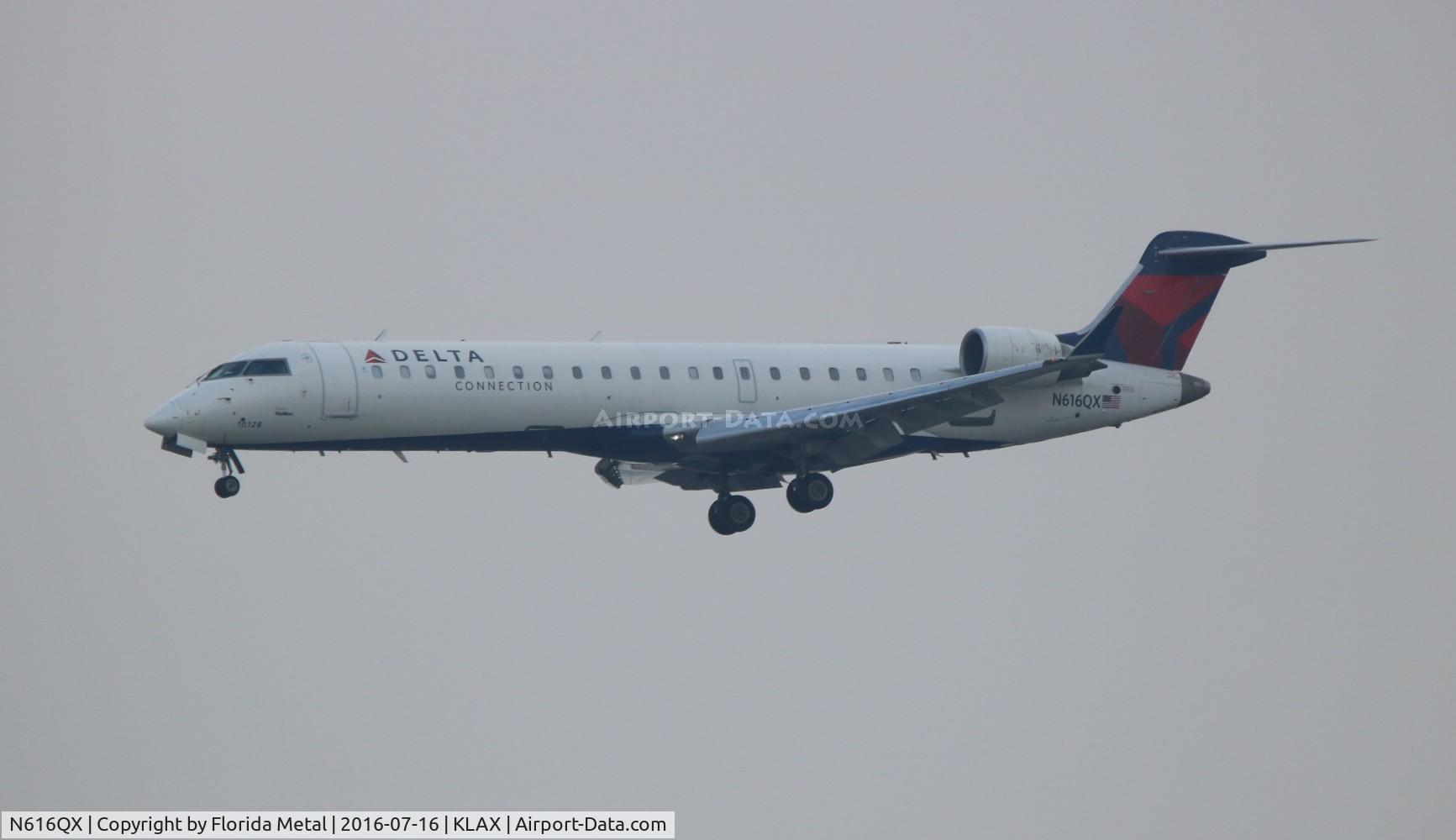 N616QX, 2003 Bombardier CRJ-701 (CL-600-2C10) C/N 10128, LAX 2016