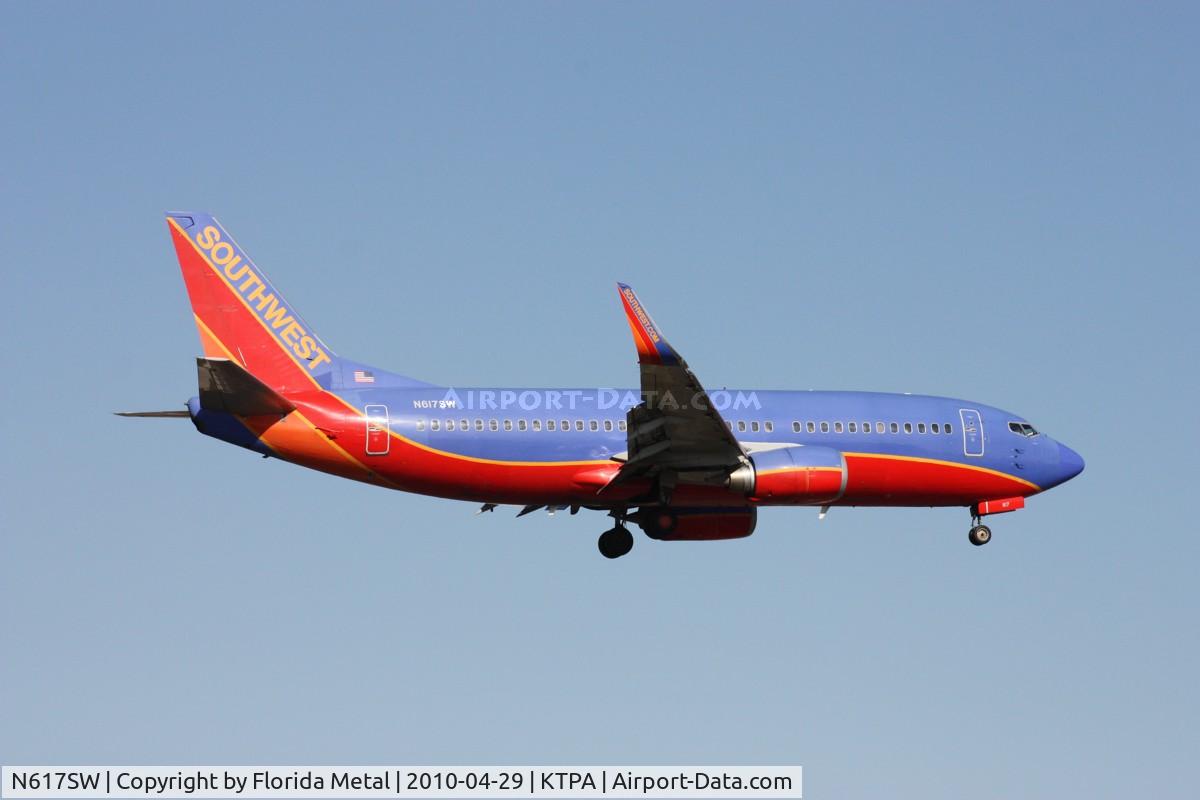 N617SW, 1995 Boeing 737-3H4 C/N 27700, TPA 2010