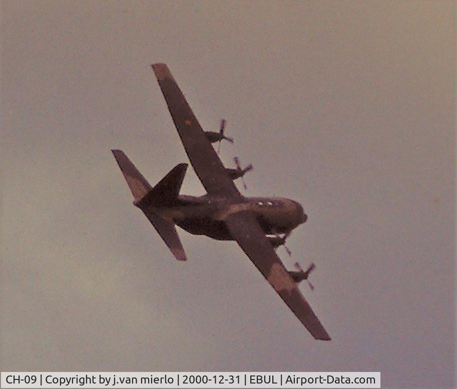 CH-09, 1973 Lockheed C-130H Hercules C/N 382-4479, Ursel, Belgian Air Show scan/slide
