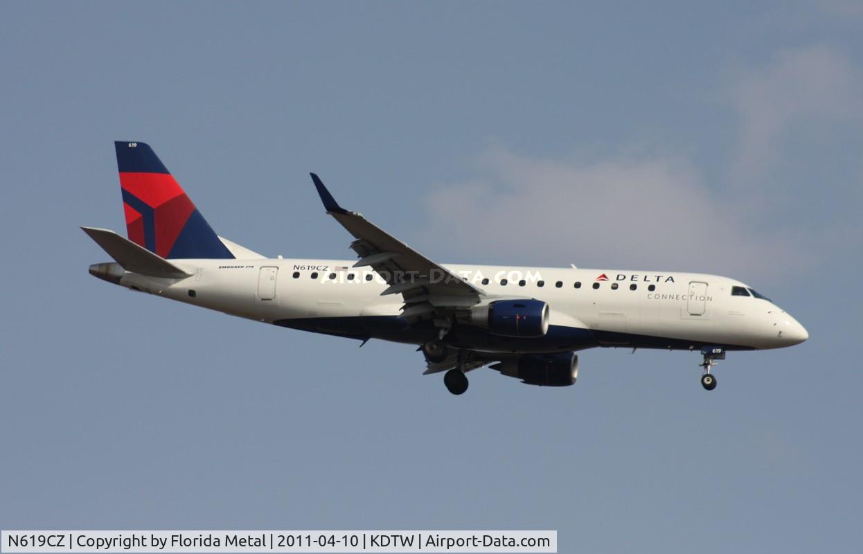 N619CZ, 2008 Embraer 175LR (ERJ-170-200LR) C/N 17000213, DTW 2011