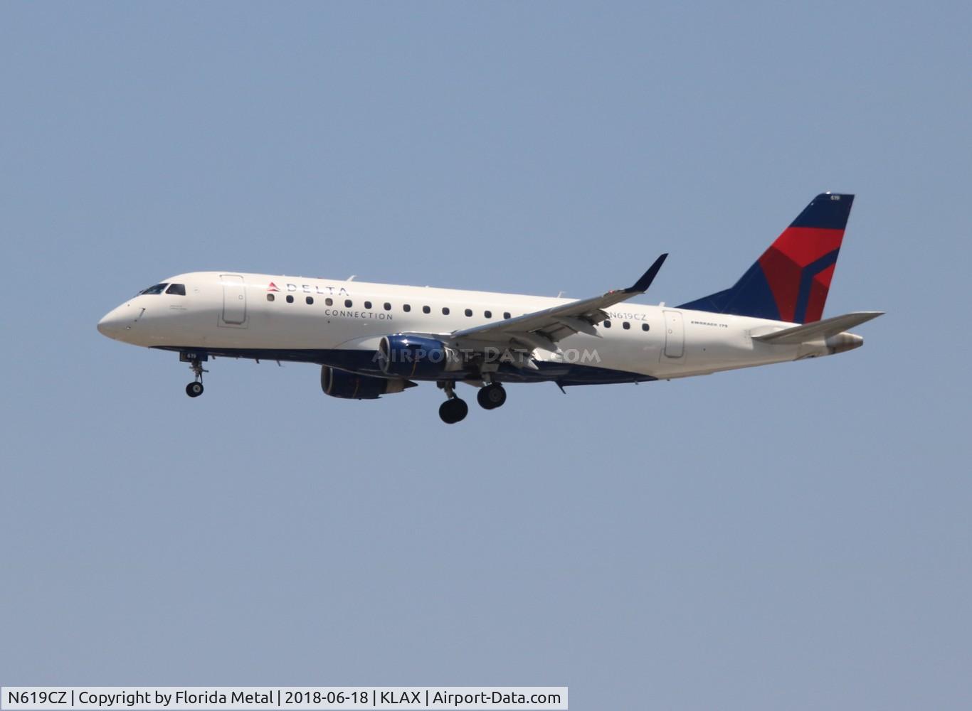 N619CZ, 2008 Embraer 175LR (ERJ-170-200LR) C/N 17000213, LAX 2018