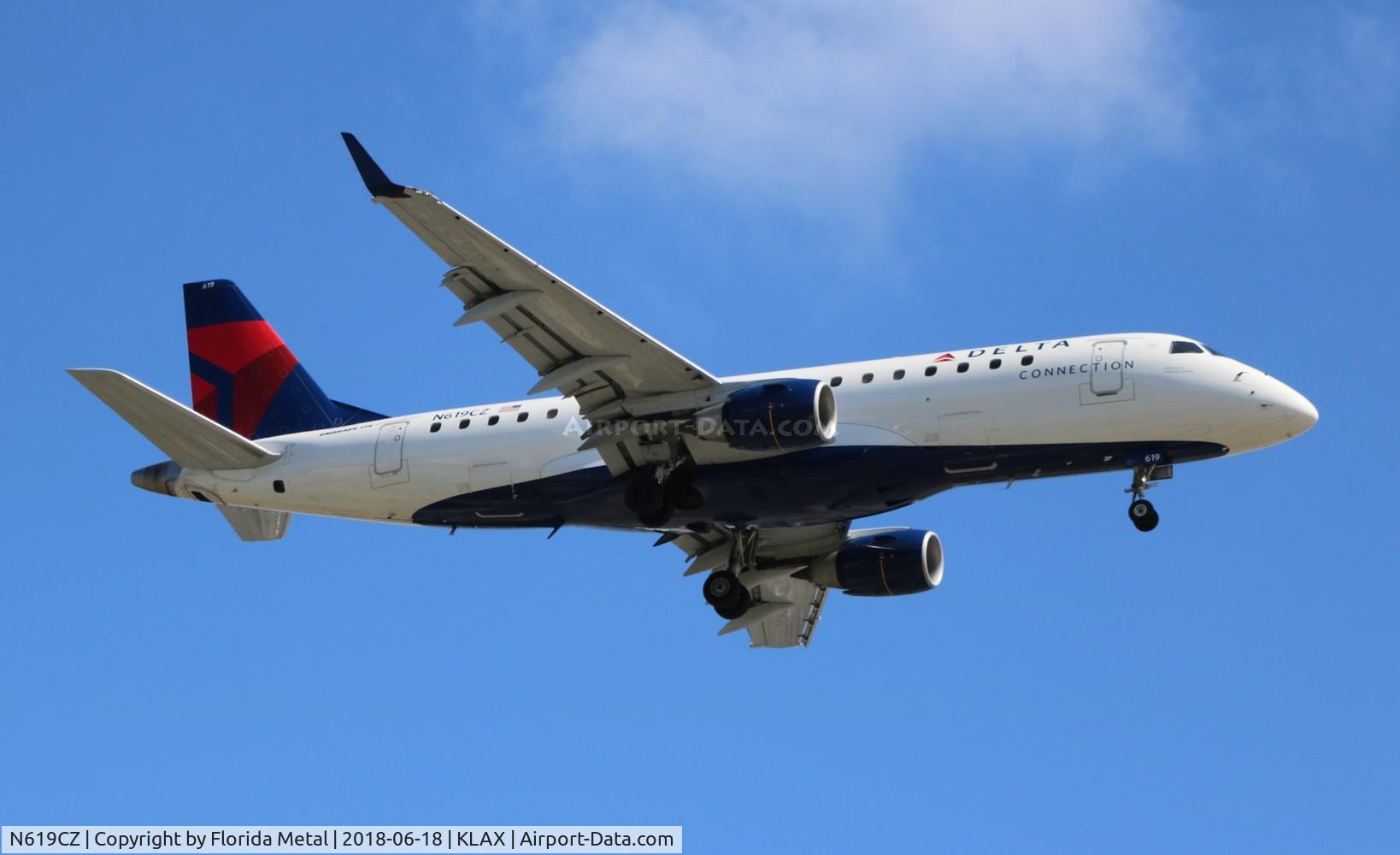 N619CZ, 2008 Embraer 175LR (ERJ-170-200LR) C/N 17000213, LAX 2018