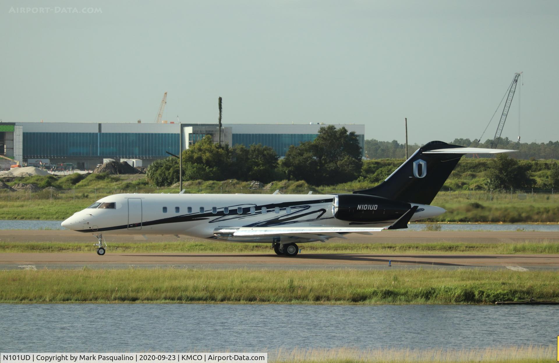 N101UD, 2020 Bombardier Global 5500 (BD-700-1A11) C/N 60015, Global 5500