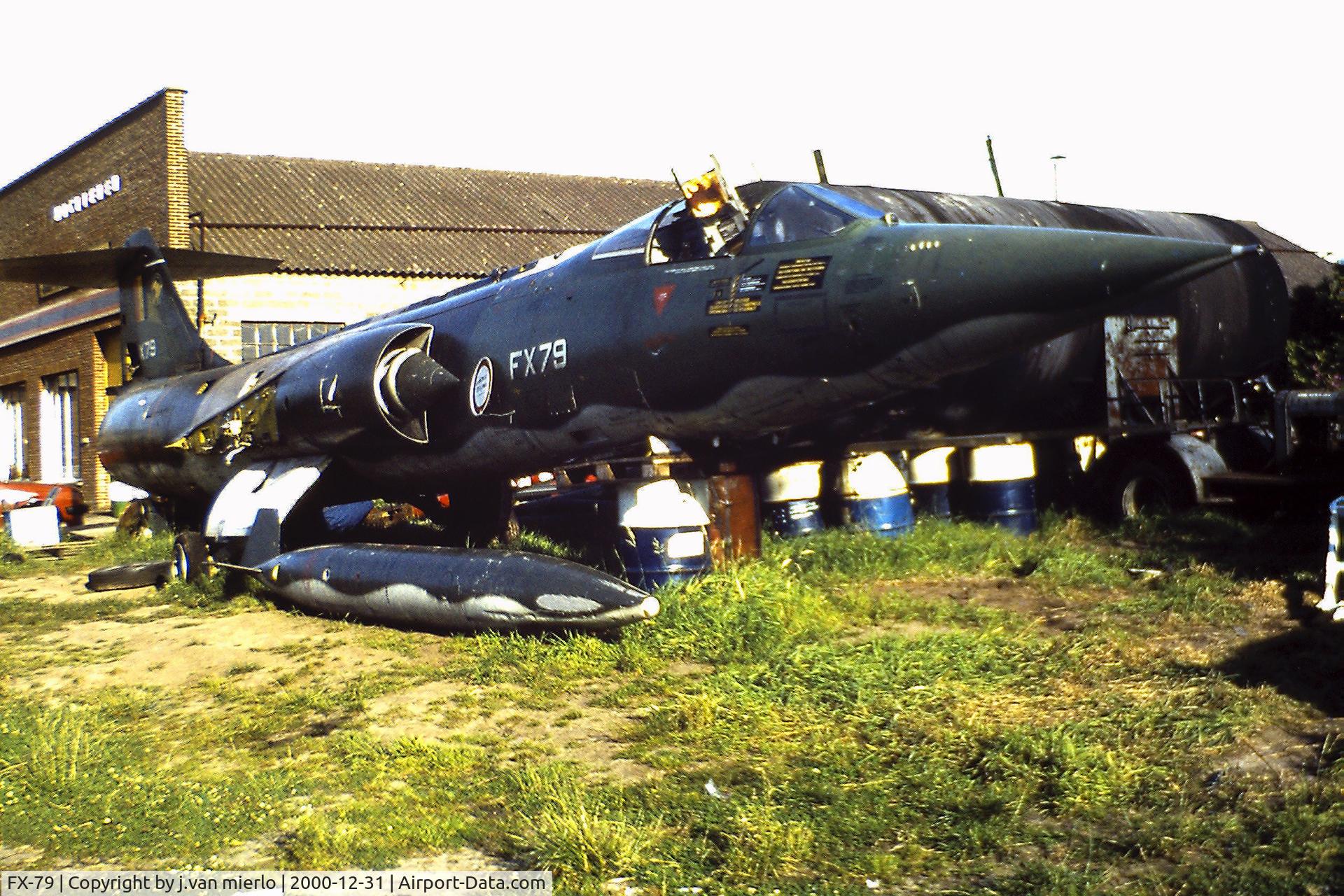 FX-79, Lockheed F-104G Starfighter C/N 683D-9137, Scan slide scrap yard Kalken '80s
