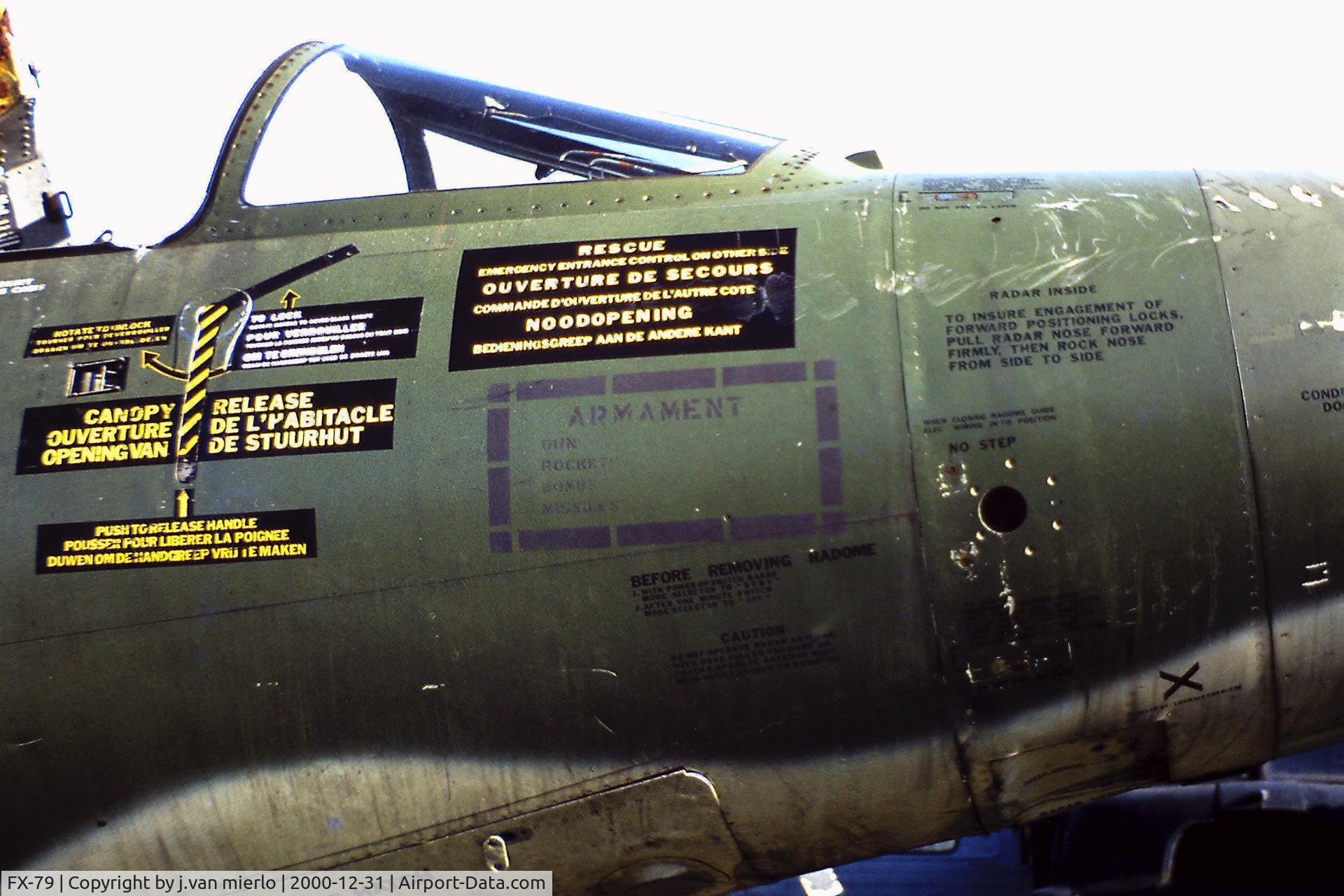 FX-79, Lockheed F-104G Starfighter C/N 683D-9137, scrap yard Kalken early '80s scan slide