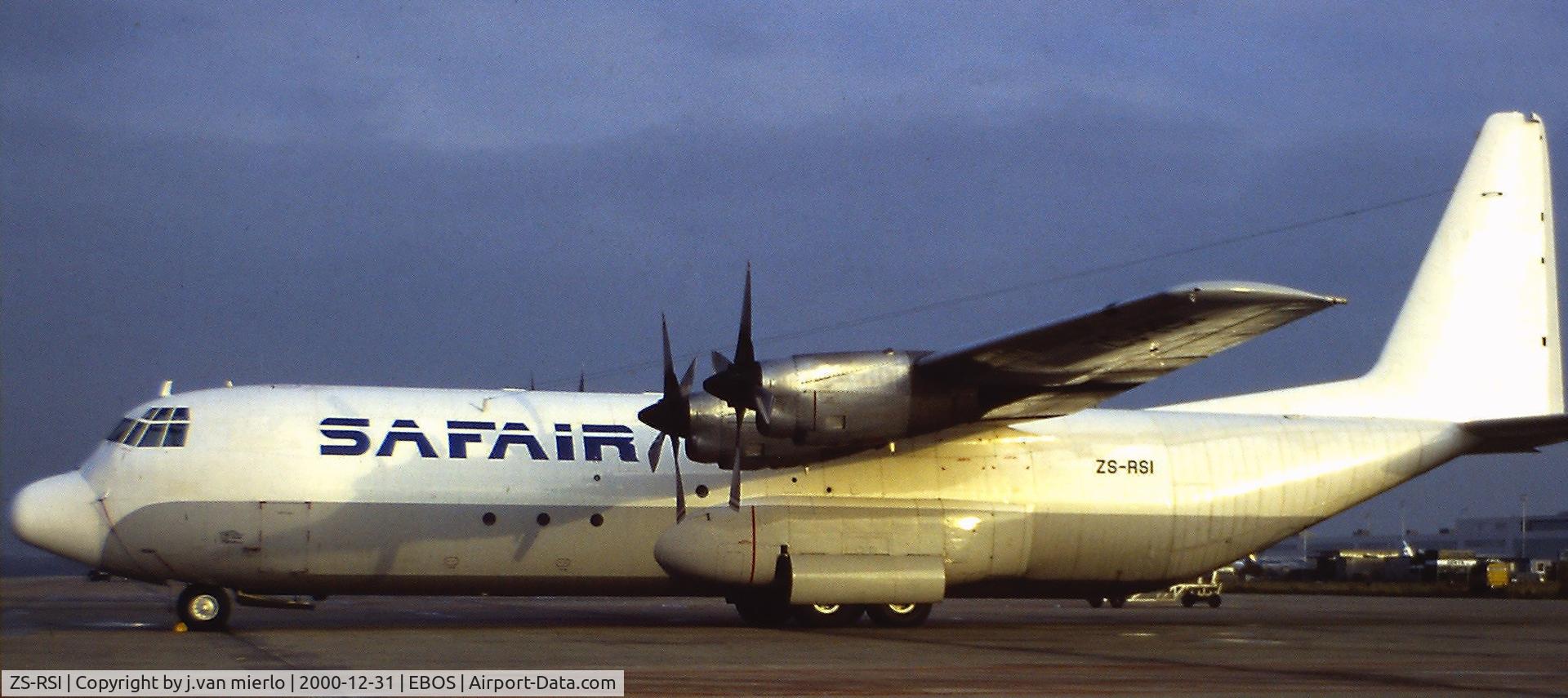 ZS-RSI, 1975 Lockheed L-100-30 Hercules (L-382G) C/N 382-4600, scan slide