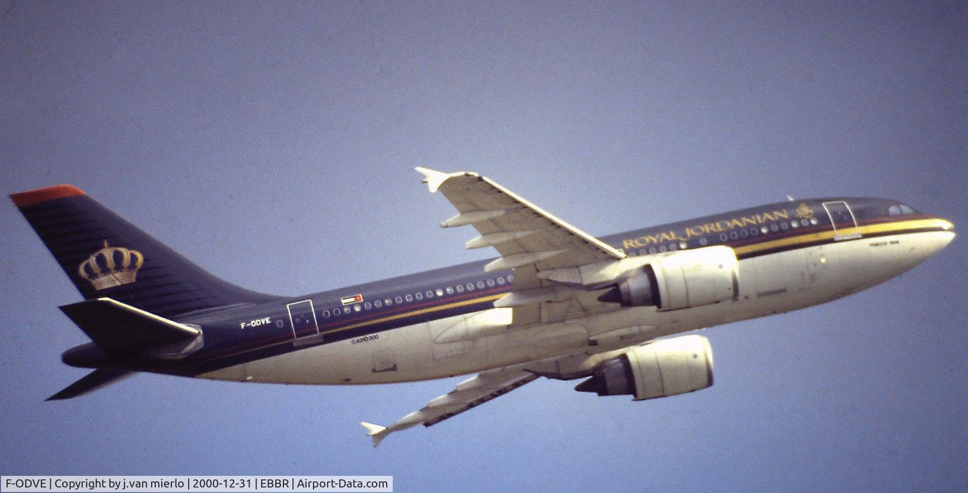 F-ODVE, 1987 Airbus A310-304 C/N 422, T/O EBBR 25R scan slide