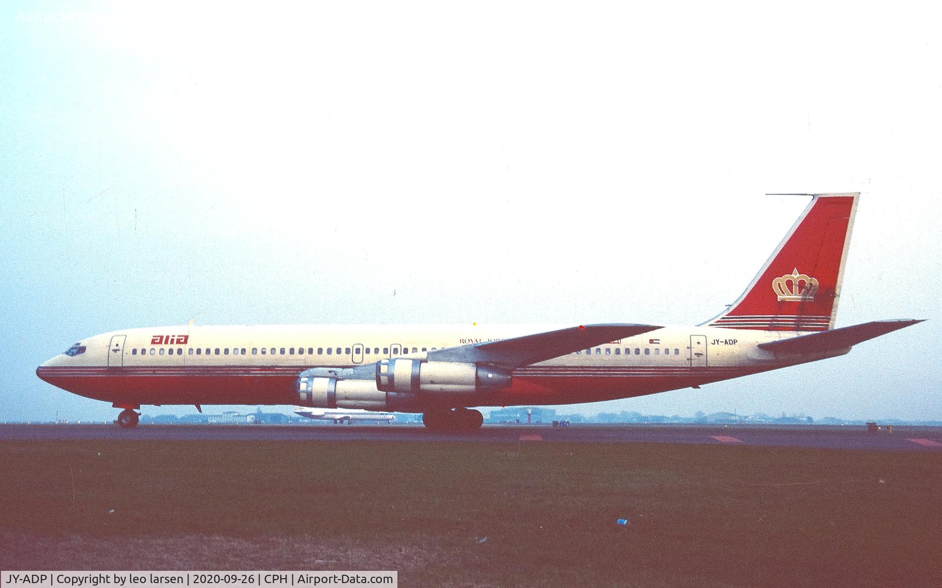 JY-ADP, 1971 Boeing 707-3D3C C/N 20495, Copenhagen.I was flying whith this Aircraft 6.11.1979 from
Frankfurt to Amman.