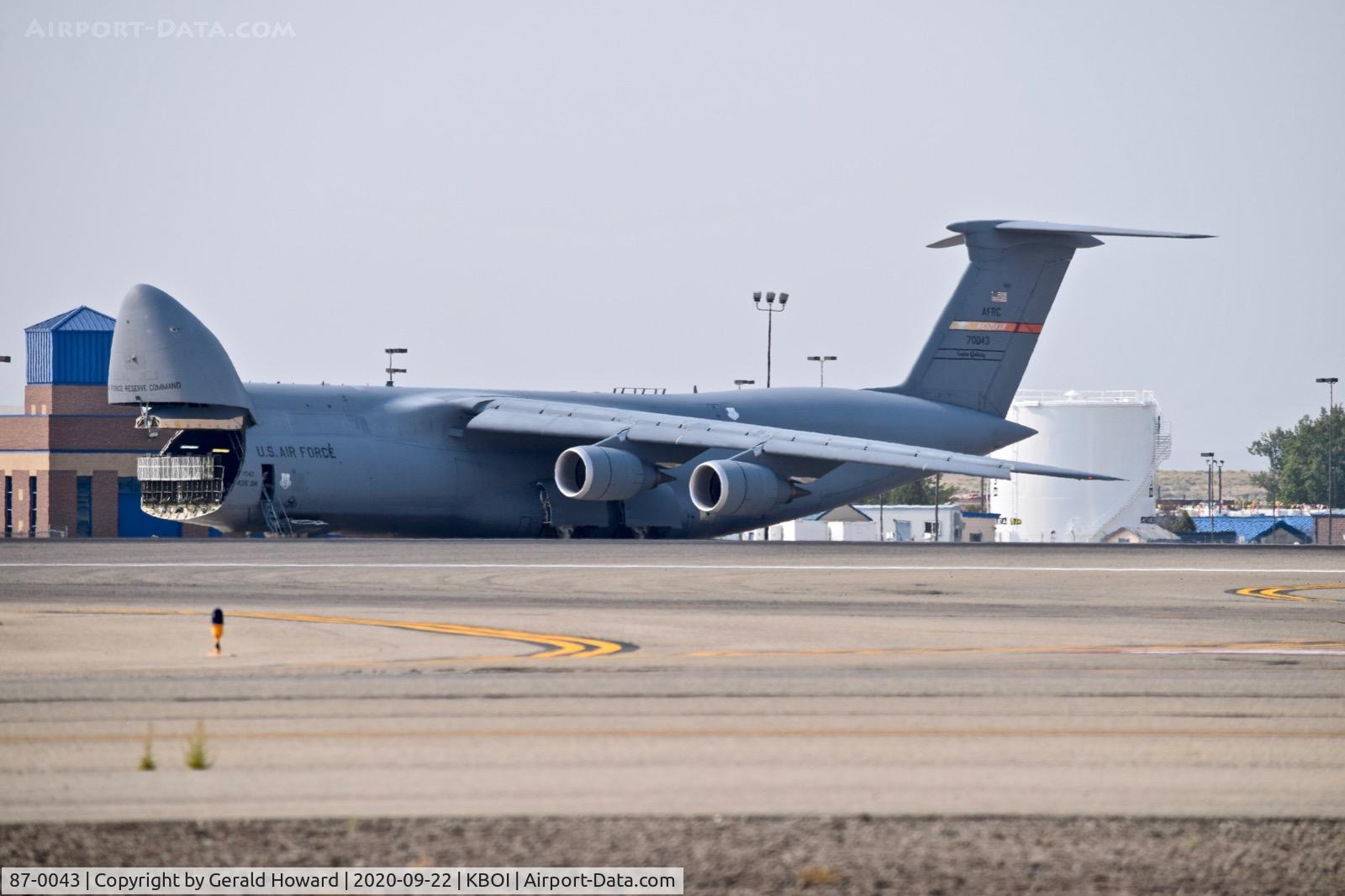 87-0043, 1988 Lockheed C-5M Super Galaxy C/N 500-129, parked on Idaho ANG ramp 439th AW.