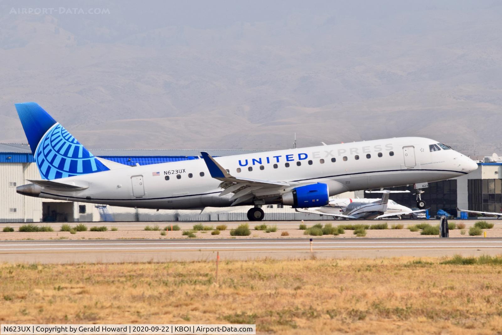 N623UX, 2019 Embraer ERJ-175LL (ERJ-170-200LL) C/N 17000830, Landing 10R.